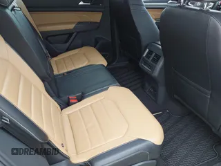 2023 Volkswagen Atlas SEL Premium R-Line z VIN 1V2FE2CA8PC221736, wystawiony jako IAAI lot #42155629 z przebiegiem 54 394 mil mil oraz . Historia ofert i sprzedaży dostępna na DreamBid. Obrazek 8.