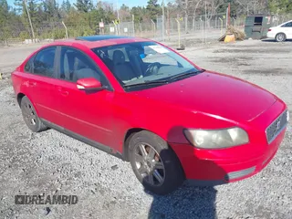 2006 Volvo S40 2.4L with VIN YV1MS382462185227, listed as a IAAI auction lot 41396349 with 198,245 mi miles. Bid and sale history available at carsss.com. Image 1.