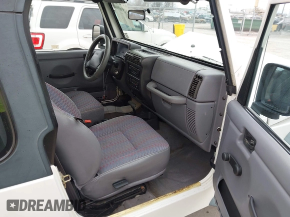 1998 Jeep Wrangler SE with VIN 1J4FY29P9WP793260, listed as a IAAI auction lot 41596990 with 90,766 mi miles. Bid and sale history available at carsss.com. Image 5.