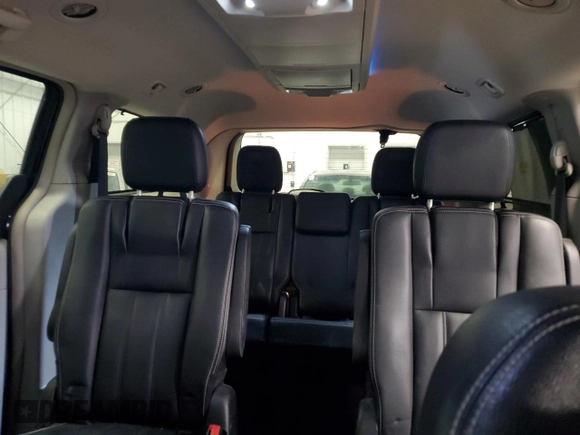 2017 Dodge Grand Caravan Crew Plus with VIN 2C4RDGDG3HR702035, listed as a Copart auction lot 46944875 with 214,058 mi miles and Salvage Title. Bid and sale history available at DreamBid. Image 10.