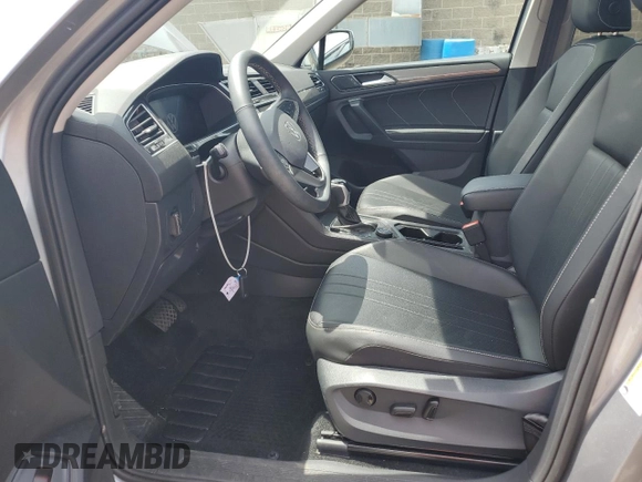 2024 Volkswagen Tiguan SE with VIN 3VVMB7AXXRM074795, listed as a Copart auction lot 58084575 with 17,852 mi miles and Salvage title. Bid and sale history available at DreamBid. Image 7.