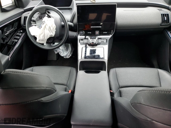 2023 Subaru Solterra Limited с VIN JTMABABA2PA020197, выставлен на аукционе Copart как лот 45420035 с пробегом 16 106 миль миль и Списание • Salvage title. История ставок и продаж доступна на DreamBid. Изображение 8.