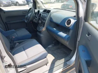 2003 Honda Element EX z VIN 5J6YH28503L028112, wystawiony jako IAAI lot #42446175 z przebiegiem 155 175 mil mil oraz . Historia ofert i sprzedaży dostępna na DreamBid. Obrazek 5.