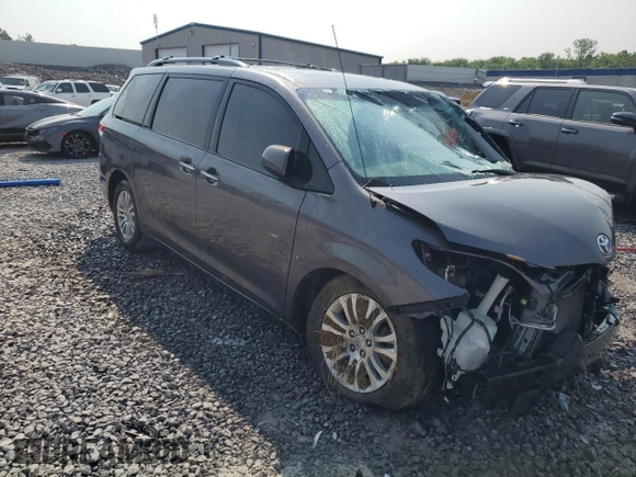 2013 Toyota Sienna XLE AAS with VIN 5TDYK3DC1DS345298, listed as a Copart auction lot 58750235 with Not provided miles and Salvage title. Bid and sale history available at DreamBid. Image 4.