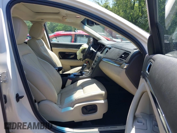 2013 Lincoln MKS z VIN 1LNHL9DK4DG611605, wystawiony jako IAAI lot #42271526 z przebiegiem 204 239 mil mil oraz . Historia ofert i sprzedaży dostępna na DreamBid. Obrazek 5.