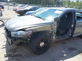 2017 Ford Police Interceptor с VIN 1FAHP2MT5HG111540, выставлен на аукционе IAAI как лот 42149170 с пробегом 66 342 миль миль и . История ставок и продаж доступна на DreamBid. Изображение 6.