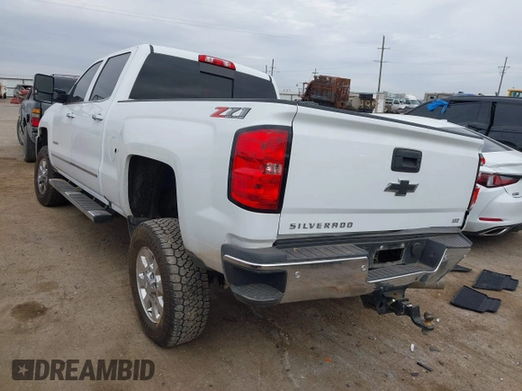 2019 Chevrolet Silverado 2500HD LTZ with VIN 1GC1KTEY3KF167922, listed as a IAAI auction lot 41581196 with 110,252 mi miles. Bid and sale history available at carsss.com. Image 3.