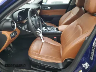 2020 Alfa Romeo Giulia with VIN ZARFAMAN1L7637425, listed as a Copart auction lot 48060025 with 31,083 mi miles and Clean title. Bid and sale history available at DreamBid. Image 7.