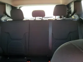 2019 Jeep Renegade Altitude z VIN ZACNJABB0KPK87650, wystawiony jako Copart lot #52396885 z przebiegiem 27 707 mil mil oraz Szkoda całkowita • Salvage title. Historia ofert i sprzedaży dostępna na DreamBid. Obrazek 10.