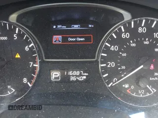 2014 Nissan Pathfinder SV z VIN 5N1AR2MM2EC600717, wystawiony jako IAAI lot #42335010 z przebiegiem 116 887 mil mil oraz . Historia ofert i sprzedaży dostępna na DreamBid. Obrazek 16.