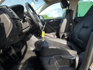 2010 Volkswagen Tiguan S with VIN WVGAV7AX4AW514812, listed as a Copart auction lot 53713245 with 108,009 mi miles and Salvage title. Bid and sale history available at DreamBid. Image 7.