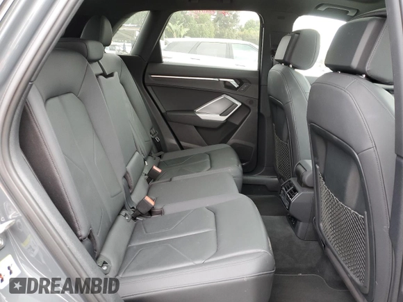 2020 Audi Q3 Premium z VIN WA1AECF38L1095702, wystawiony jako Copart lot #53888035 z przebiegiem 44 414 mil mil oraz Szkoda całkowita • Salvage title. Historia ofert i sprzedaży dostępna na DreamBid. Obrazek 11.