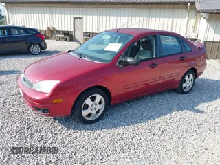 2005 Ford Focus S with VIN 1FAFP34N65W272608, listed as a IAAI auction lot 42573272 with 132,102 mi miles and . Bid and sale history available at DreamBid. Image 2.