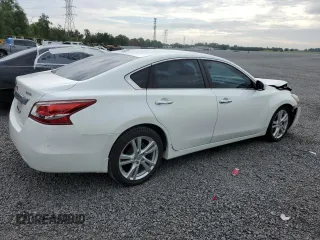 2013 Nissan Altima SL z VIN 1N4BL3AP5DC108945, wystawiony jako Copart lot #63495515 z przebiegiem 70 677 mil mil oraz Szkoda całkowita • Salvage title. Historia ofert i sprzedaży dostępna na DreamBid. Obrazek 3.