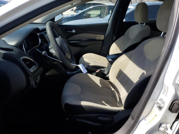 2015 Dodge Dart SXT z VIN 1C3CDFBB4FD221416, wystawiony jako Copart lot #48238375 z przebiegiem 112 016 mil mil oraz Szkoda całkowita • Salvage title. Historia ofert i sprzedaży dostępna na DreamBid. Obrazek 7.