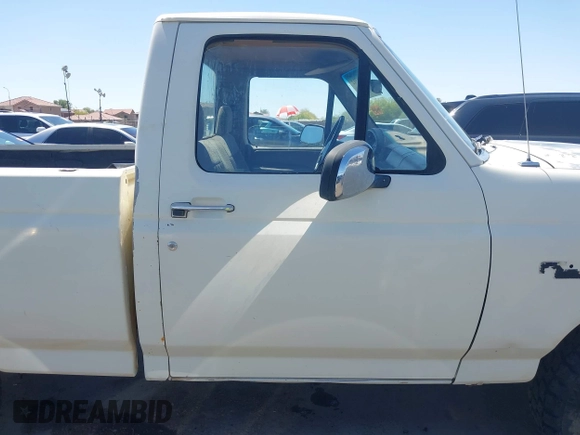 1992 Ford F-150 with VIN 1FTEF14H0NLA47691, listed as a IAAI auction lot 42096312 with 1 mi miles. Bid and sale history available at carsss.com. Image 14.