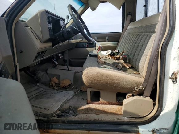 1988 Chevrolet Silverado 1500 with VIN 1GCDK14K8JE202800, listed as a Copart auction lot 53239605 with 186,894 mi miles and Salvage Title. Bid and sale history available at DreamBid. Image 7.