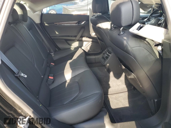 2018 Maserati Quattroporte S Q4 z VIN ZAM56YRA5J1286580, wystawiony jako Copart lot #71858884 z przebiegiem 27 339 mil mil oraz Szkoda całkowita • Salvage title. Historia ofert i sprzedaży dostępna na DreamBid. Obrazek 10.