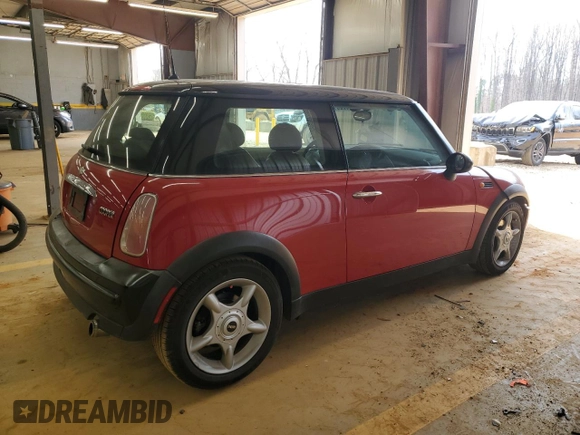 2004 MINI Hardtop with VIN WMWRC33474TJ58626, listed as a Copart auction lot 49226175 with 116,115 mi miles and Salvage Title. Bid and sale history available at DreamBid. Image 3.