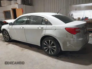 2012 Chrysler 200 S with VIN 1C3CCBHG1CN162040, listed as a IAAI auction lot 41265506 with 161,807 mi miles. Bid and sale history available at carsss.com. Image 3.