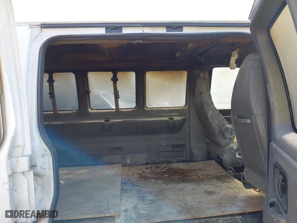 2017 Chevrolet Express Passenger LT with VIN 1GAZGPFFXH1206108, listed as a IAAI auction lot 41758750 with 320,138 mi miles. Bid and sale history available at carsss.com. Image 8.