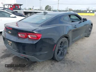 2019 Chevrolet Camaro 1LS with VIN 1G1FB1RX8K0122515, listed as a IAAI auction lot 41461519 with 118,339 mi miles. Bid and sale history available at carsss.com. Image 4.