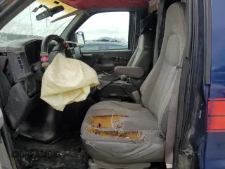 2003 GMC Savana Cargo Van with VIN 1GTHG35U831180029, listed as a Copart auction lot 64697054 with 0 mi miles and Non Repairable. Bid and sale history available at carsss.com. Image 7.