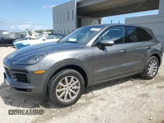 2021 Porsche Cayenne z VIN WP1AA2AY3MDA05028, wystawiony jako Copart lot #55662445 z przebiegiem 79 778 mil mil oraz Szkoda całkowita • Salvage title. Historia ofert i sprzedaży dostępna na DreamBid. Obrazek 1.