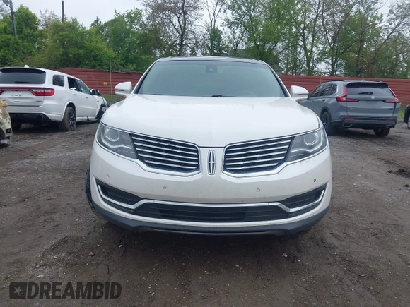2017 Lincoln MKX Reserve with VIN 2LMPJ8LR5HBL14872, listed as a IAAI auction lot 42244881 with 110,991 mi miles and . Bid and sale history available at DreamBid. Image 12.