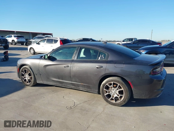 2015 Dodge Charger SXT z VIN 2C3CDXJG1FH746276, wystawiony jako IAAI lot #40925452 z przebiegiem 121 070 mil mil oraz . Historia ofert i sprzedaży dostępna na DreamBid. Obrazek 14.