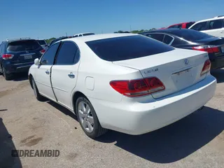 2005 Lexus ES 330 with VIN JTHBA30G355086983, listed as a IAAI auction lot 41982241 with 190,167 mi miles. Bid and sale history available at carsss.com. Image 3.