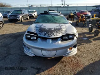 2000 Pontiac Firebird Firebird z VIN 2G2FS22K3Y2159513, wystawiony jako Copart lot #85164814 z przebiegiem 187 188 mil mil oraz Szkoda całkowita • Salvage title. Historia ofert i sprzedaży dostępna na DreamBid. Obrazek 5.