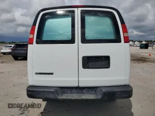 2018 Chevrolet Express Cargo Van with VIN 1GCWGAFP6J1217404, listed as a Copart auction lot 68947454 with 122,000 mi miles and Salvage Title. Bid and sale history available at carsss.com. Image 6.