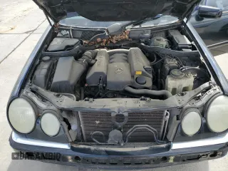 1999 Mercedes-Benz E 320 z VIN WDBJF65H6XA858046, wystawiony jako Copart lot #49115495 z przebiegiem Nie podano mil oraz Czysty tytuł • Clean title. Historia ofert i sprzedaży dostępna na DreamBid. Obrazek 11.