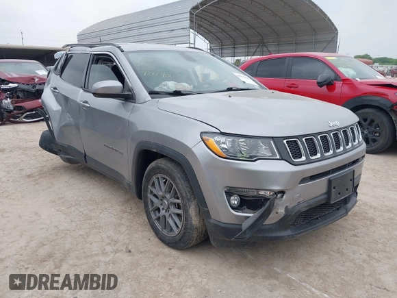 2019 Jeep Compass Altitude z VIN 3C4NJCBB3KT726640, wystawiony jako IAAI lot #41952843 z przebiegiem 51 844 mil mil oraz . Historia ofert i sprzedaży dostępna na DreamBid. Obrazek 1.