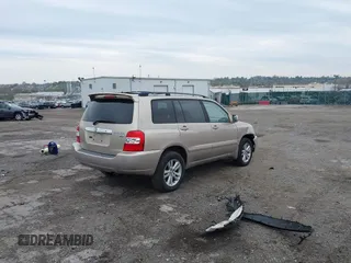 2006 Toyota Highlander Hybrid with VIN JTEEW21AX60007243, listed as a IAAI auction lot 42032134 with 154,901 mi miles. Bid and sale history available at carsss.com. Image 4.