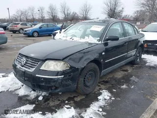 2003 Volkswagen Passat GL with VIN WVWMD63B03P039933, listed as a IAAI auction lot 41485822 with 133,907 mi miles. Bid and sale history available at carsss.com. Image 6.