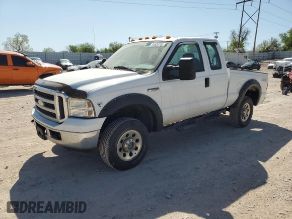 2005 Ford F-250 XL with VIN 1FTSX21Y15EC59370, listed as a Copart auction lot 52620765 with 124,584 mi miles and Salvage Title. Bid and sale history available at DreamBid. Image 1.