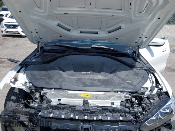 2024 BMW i4 eDrive35 z VIN WBY43AW02RFR51721, wystawiony jako IAAI lot #40336142 z przebiegiem 20 090 mil mil oraz . Historia ofert i sprzedaży dostępna na DreamBid. Obrazek 10.