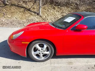 2000 Porsche Boxster with VIN WP0CA2982YU622019, listed as a IAAI auction lot 41983172 with 117,575 mi miles. Bid and sale history available at carsss.com. Image 14.