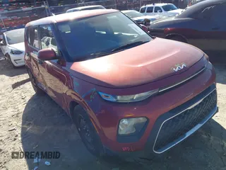 2022 Kia Soul LX with VIN KNDJ23AU5N7820414, listed as a IAAI auction lot 41330610 with 43,292 mi miles. Bid and sale history available at carsss.com. Image 1.