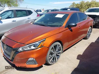 2020 Nissan Altima SR z VIN 1N4BL4CV8LC138070, wystawiony jako IAAI lot #42109576 z przebiegiem Nie podano mil oraz . Historia ofert i sprzedaży dostępna na DreamBid. Obrazek 2.