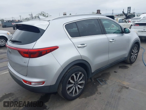 2017 Kia Sportage EX with VIN KNDPN3ACXH7085538, listed as a IAAI auction lot 42586950 with 199,746 mi miles and . Bid and sale history available at DreamBid. Image 4.