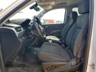 2020 Chevrolet Tahoe Commercial z VIN 1GNLCDEC9LR265375, wystawiony jako Copart lot #62671275 z przebiegiem 236 022 mil mil oraz Czysty tytuł • Clean title. Historia ofert i sprzedaży dostępna na DreamBid. Obrazek 7.
