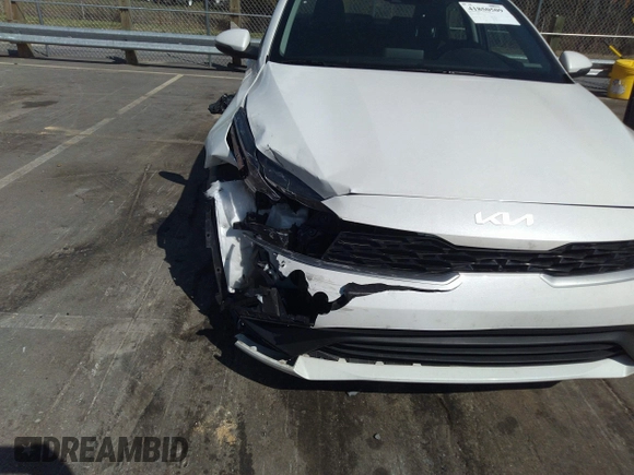 2023 Kia Forte LXS with VIN 3KPF24AD5PE637982, listed as a IAAI auction lot 41850509 with 27,495 mi miles and . Bid and sale history available at DreamBid. Image 17.