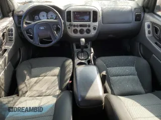 2007 Ford Escape XLT with VIN 1FMCU03147KB99005, listed as a Copart auction lot 76343974 with 142,759 mi miles and Salvage Title. Bid and sale history available at carsss.com. Image 8.