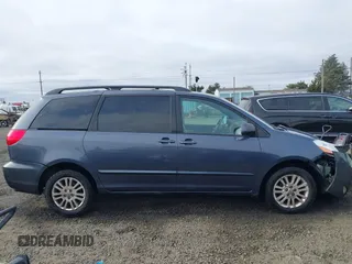 2008 Toyota Sienna XLE with VIN 5TDBK22C98S017300, listed as a IAAI auction lot 41433777 with 248,602 mi miles. Bid and sale history available at carsss.com. Image 13.