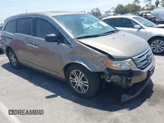 2013 Honda Odyssey EX-L с VIN 5FNRL5H61DB069677, выставлен на аукционе IAAI как лот 42333067 с пробегом 80 969 миль миль и . История ставок и продаж доступна на DreamBid. Изображение 1.