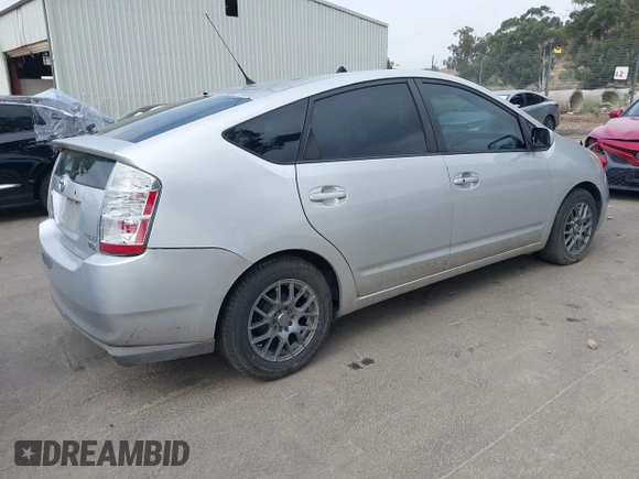 2008 Toyota Prius z VIN JTDKB20U483384506, wystawiony jako IAAI lot #42394344 z przebiegiem 208 150 mil mil oraz . Historia ofert i sprzedaży dostępna na DreamBid. Obrazek 4.