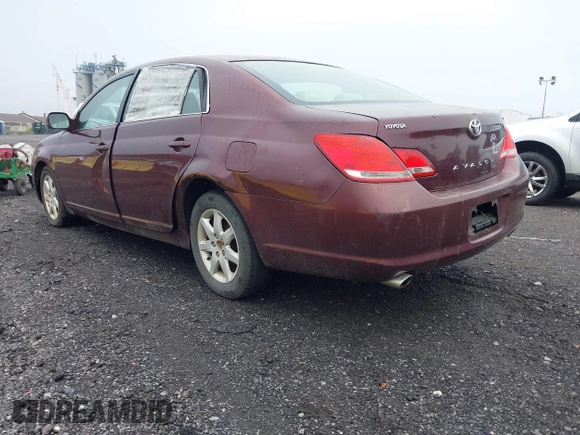 2006 Toyota Avalon XL z VIN 4T1BK36B76U081167, wystawiony jako IAAI lot #42271791 z przebiegiem 266 216 mil mil oraz . Historia ofert i sprzedaży dostępna na DreamBid. Obrazek 3.